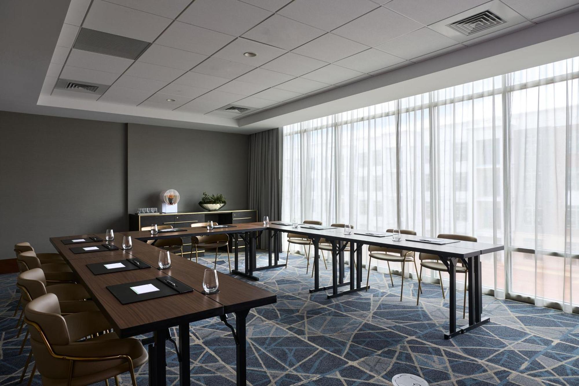 ホテル The Westin Raleigh-Durham Airport エクステリア 写真