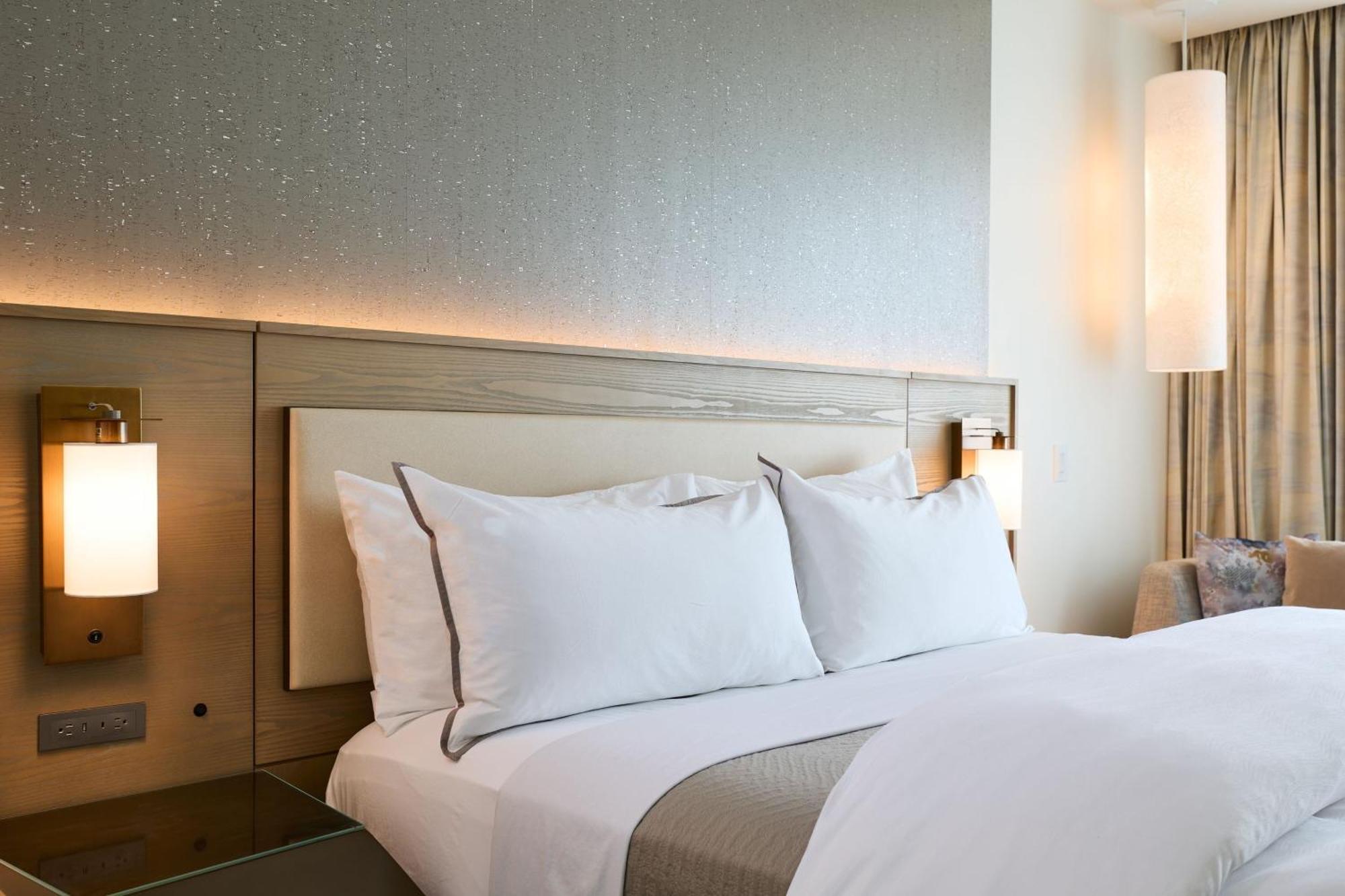 ホテル The Westin Raleigh-Durham Airport エクステリア 写真