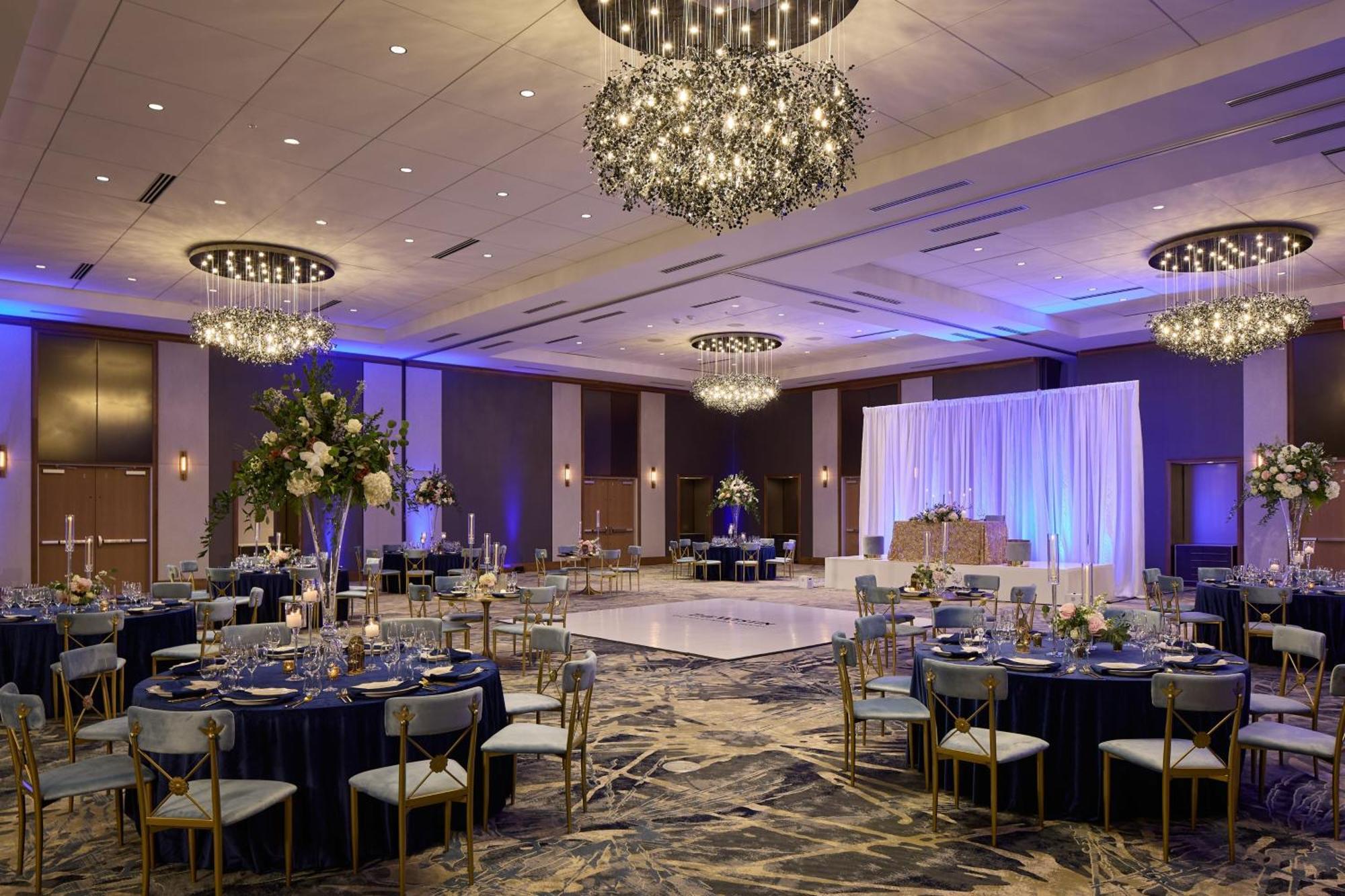 ホテル The Westin Raleigh-Durham Airport エクステリア 写真