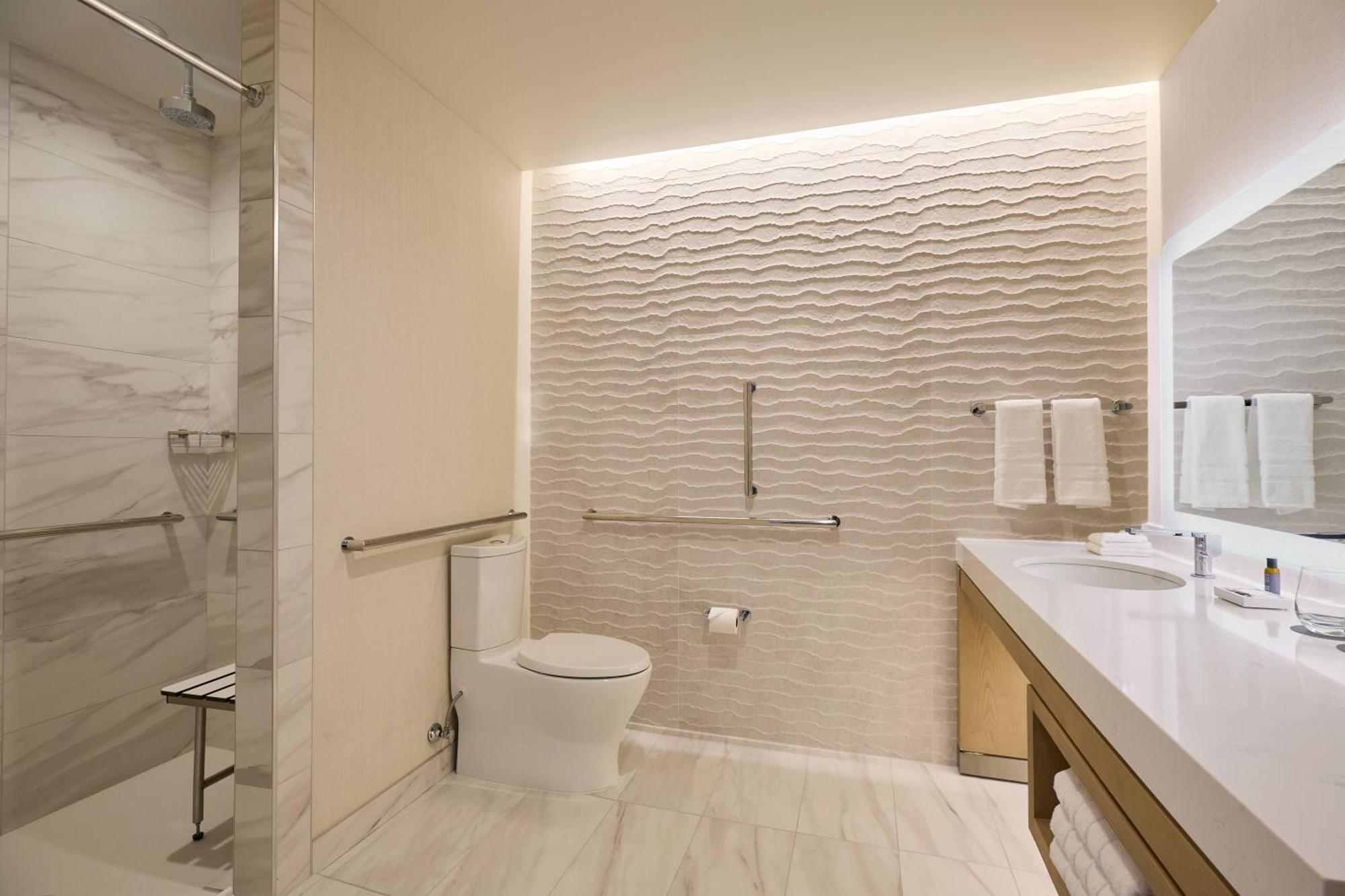 ホテル The Westin Raleigh-Durham Airport エクステリア 写真